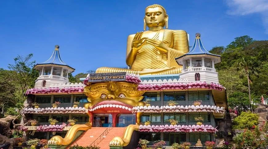 Golden-temple-Dambulla